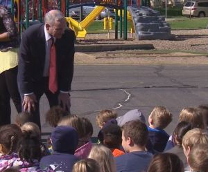 Gov. Mark Dayton talking to students at Peter Hobart Elementary School in St. Louis Park, MN on May 24th, 2013